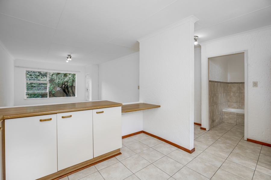 5 Bedroom Property for Sale in Lonehill Gauteng