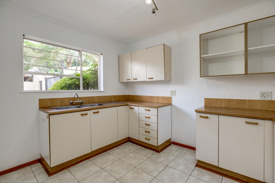 5 Bedroom Property for Sale in Lonehill Gauteng