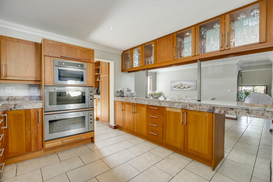 3 Bedroom Property for Sale in Broadacres Gauteng