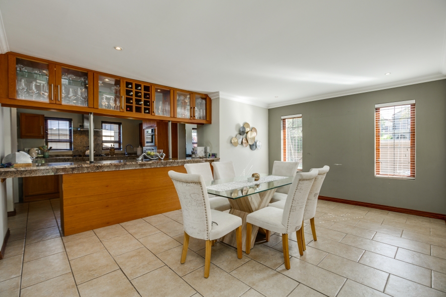 3 Bedroom Property for Sale in Broadacres Gauteng