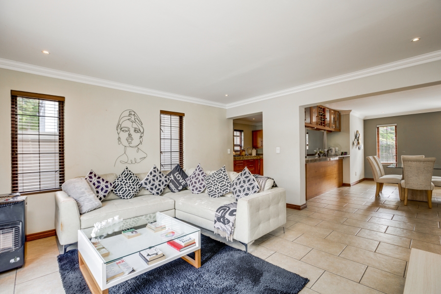 3 Bedroom Property for Sale in Broadacres Gauteng