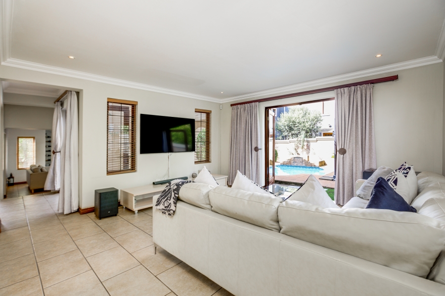 3 Bedroom Property for Sale in Broadacres Gauteng