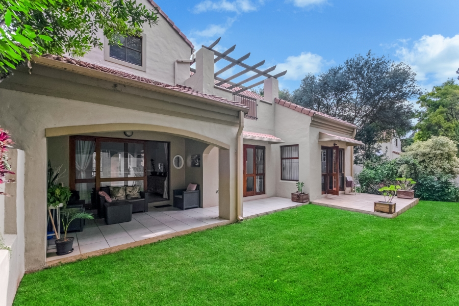 To Let 3 Bedroom Property for Rent in Lonehill Gauteng