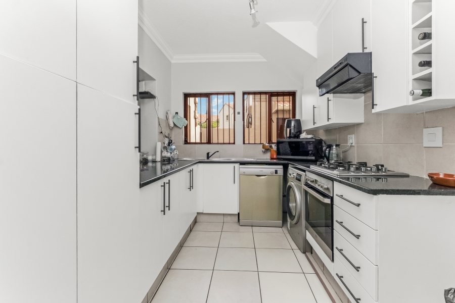 3 Bedroom Property for Sale in Lonehill Gauteng