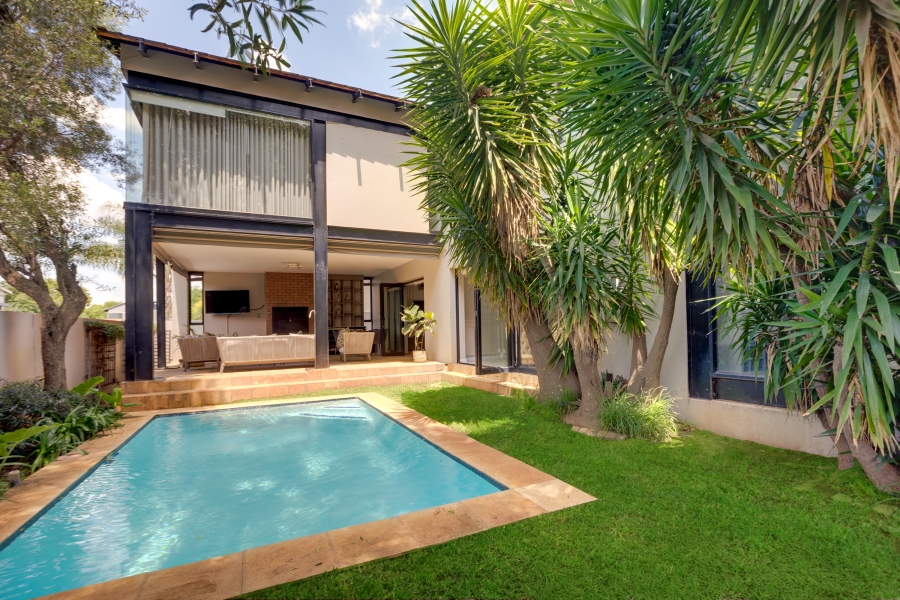 5 Bedroom Property for Sale in Beverley Gauteng