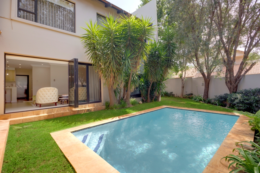 5 Bedroom Property for Sale in Beverley Gauteng