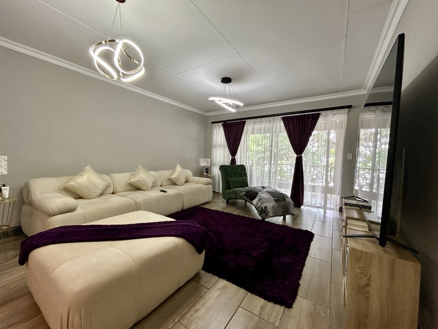 To Let 2 Bedroom Property for Rent in Broadacres Gauteng