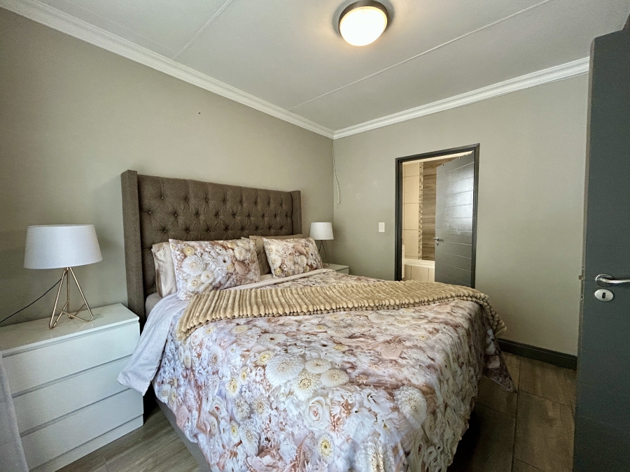 To Let 2 Bedroom Property for Rent in Broadacres Gauteng