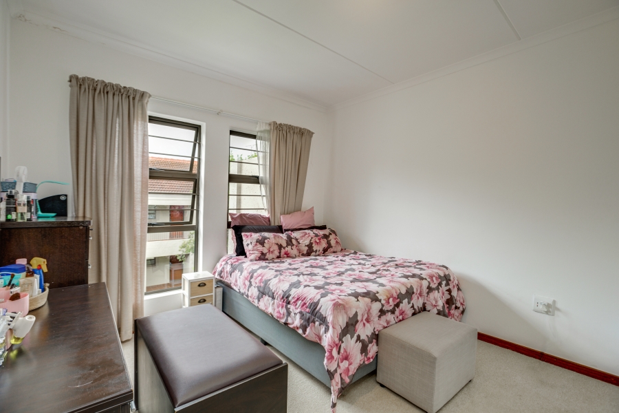 1 Bedroom Property for Sale in Paulshof Gauteng