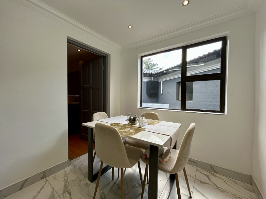 To Let 1 Bedroom Property for Rent in Fourways Gauteng