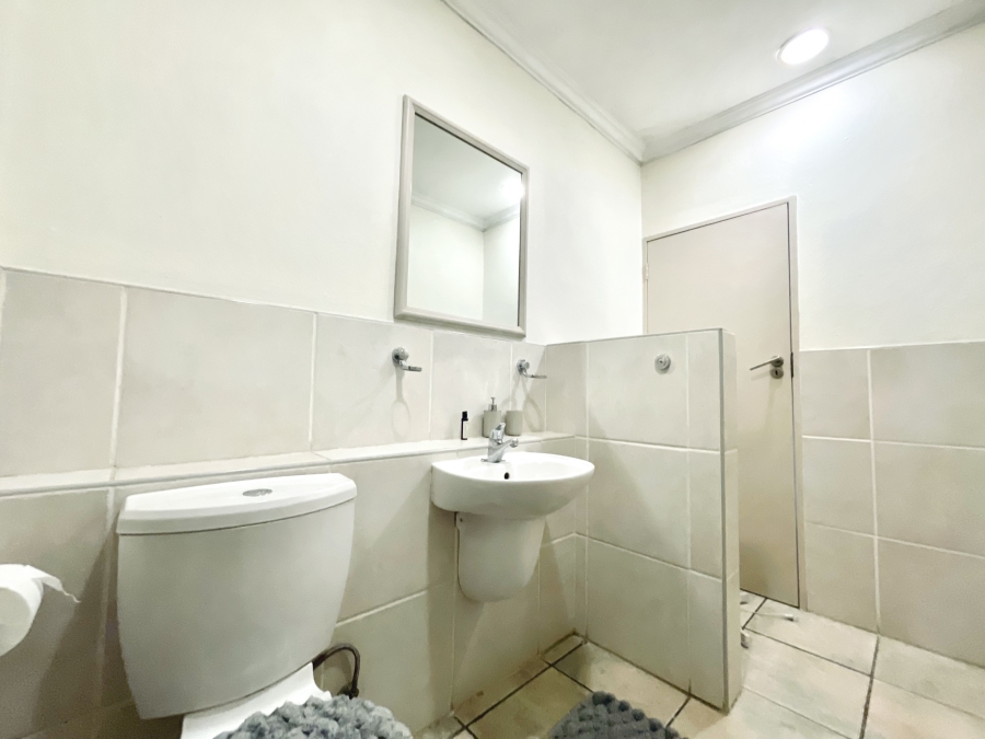 To Let 2 Bedroom Property for Rent in Morningside Gauteng