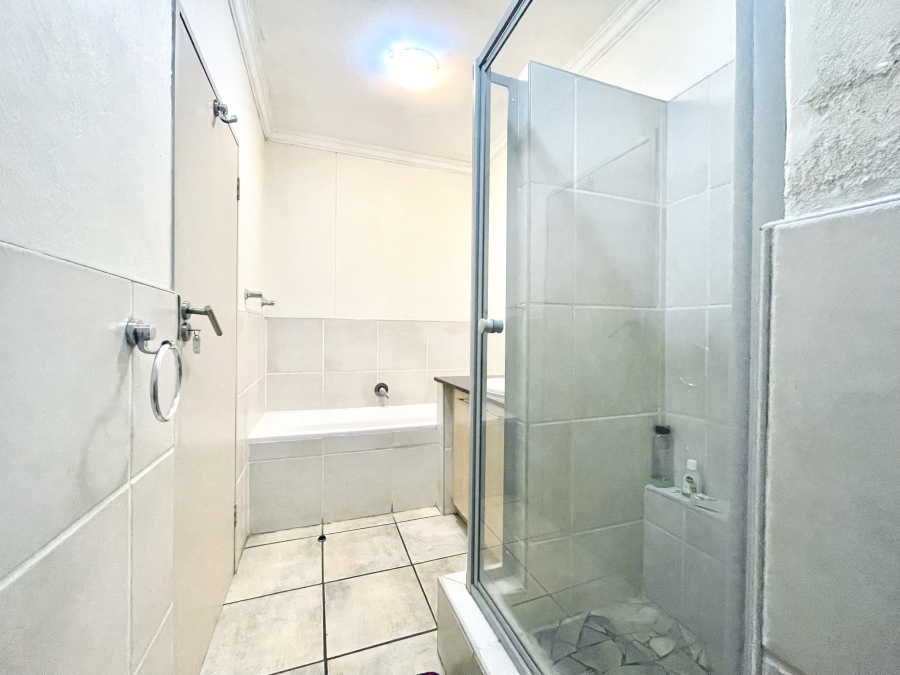 To Let 2 Bedroom Property for Rent in Morningside Gauteng