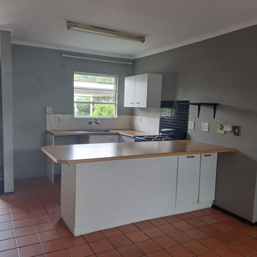 To Let 2 Bedroom Property for Rent in Magaliessig Gauteng