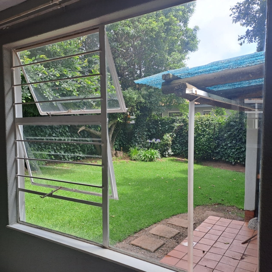 To Let 2 Bedroom Property for Rent in Magaliessig Gauteng