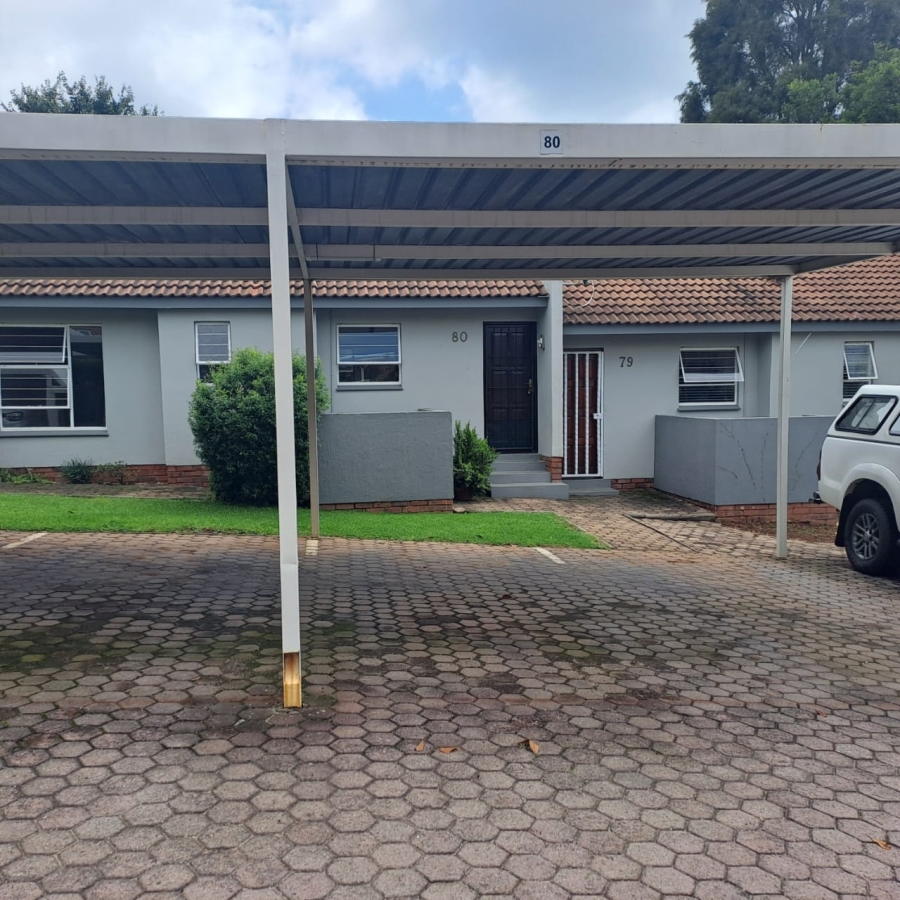To Let 2 Bedroom Property for Rent in Magaliessig Gauteng