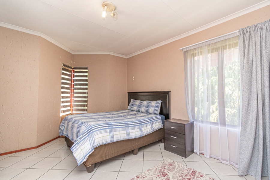 2 Bedroom Property for Sale in North Riding Gauteng