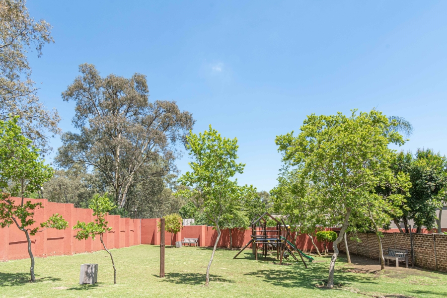 2 Bedroom Property for Sale in North Riding Gauteng