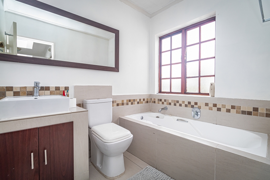 3 Bedroom Property for Sale in Lonehill Gauteng