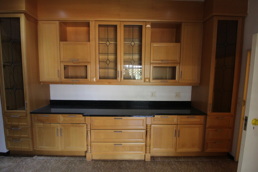 5 Bedroom Property for Sale in Bryanston Gauteng