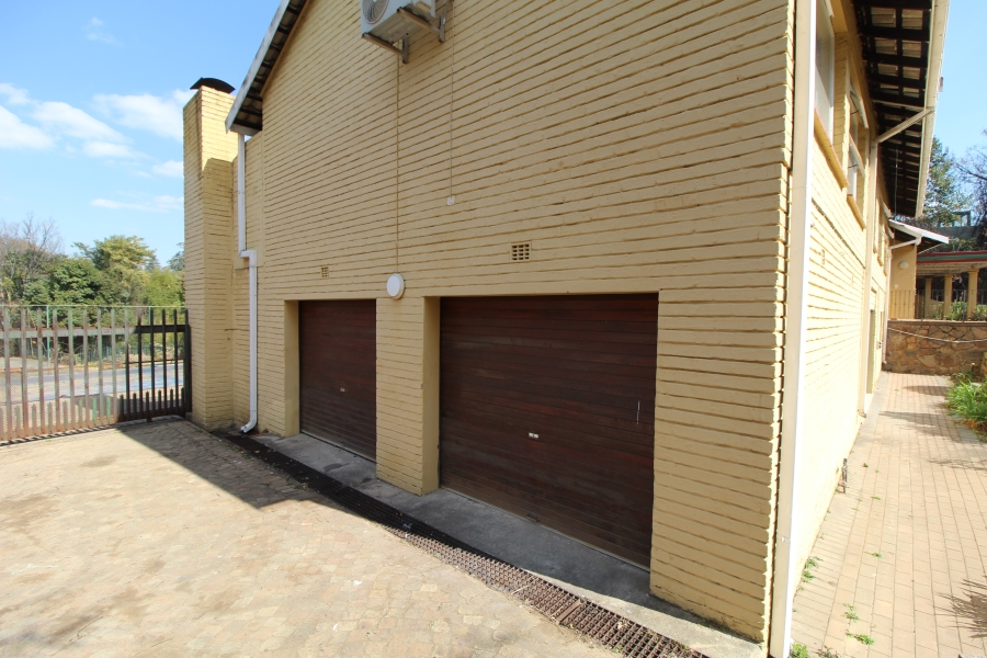 5 Bedroom Property for Sale in Bryanston Gauteng