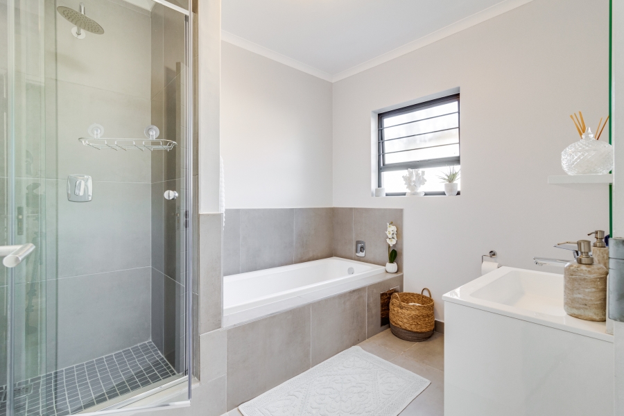 To Let 2 Bedroom Property for Rent in Morningside Gauteng