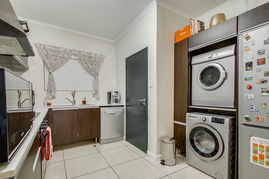 2 Bedroom Property for Sale in Fourways Gauteng