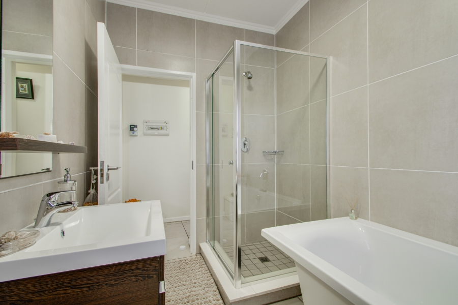 2 Bedroom Property for Sale in Fourways Gauteng