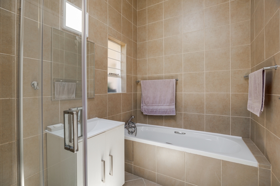 3 Bedroom Property for Sale in Sunninghill Gauteng