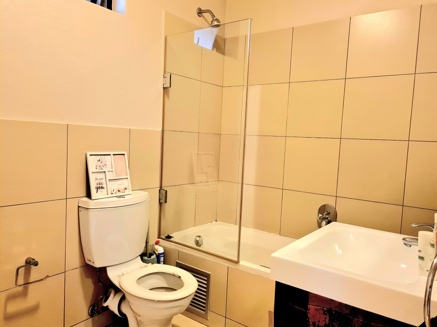 1 Bedroom Property for Sale in Jackal Creek Golf Estate Gauteng