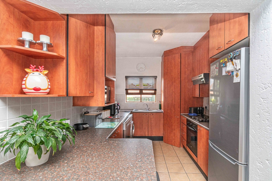 2 Bedroom Property for Sale in Sunninghill Gauteng