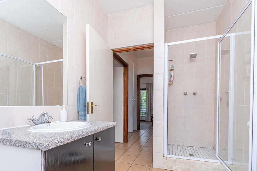 2 Bedroom Property for Sale in Sunninghill Gauteng