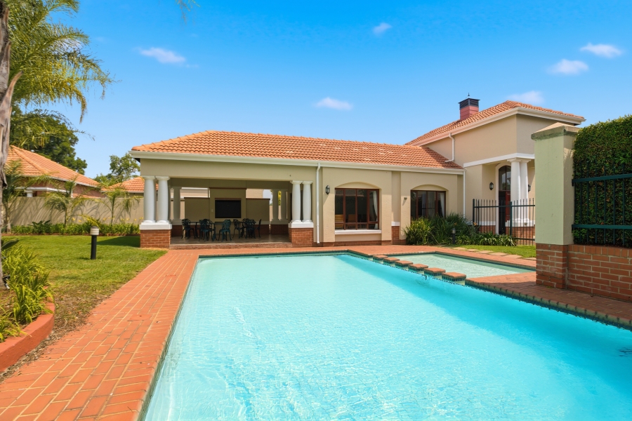 2 Bedroom Property for Sale in Sunninghill Gauteng