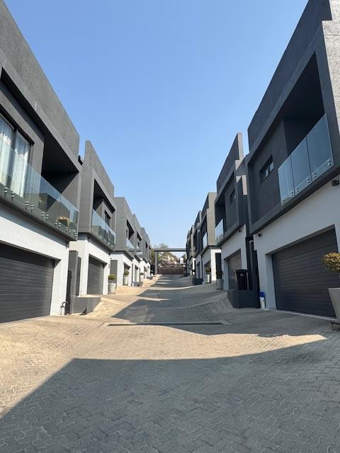 To Let 3 Bedroom Property for Rent in Edenburg Gauteng