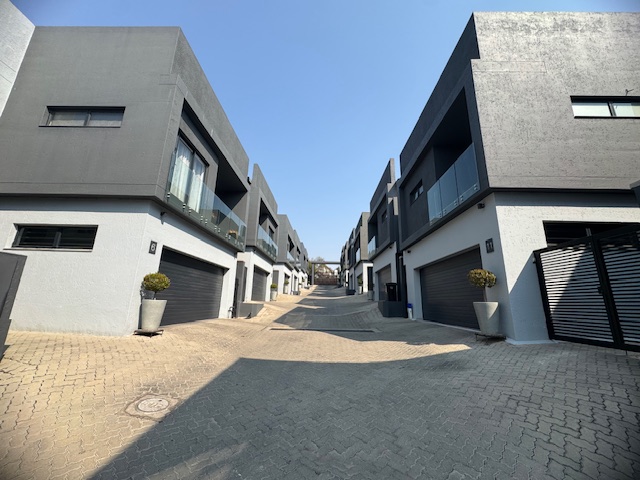 To Let 3 Bedroom Property for Rent in Edenburg Gauteng