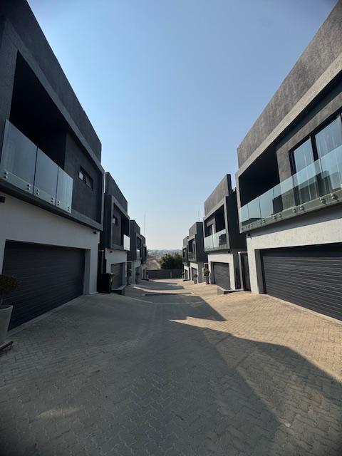 To Let 3 Bedroom Property for Rent in Edenburg Gauteng