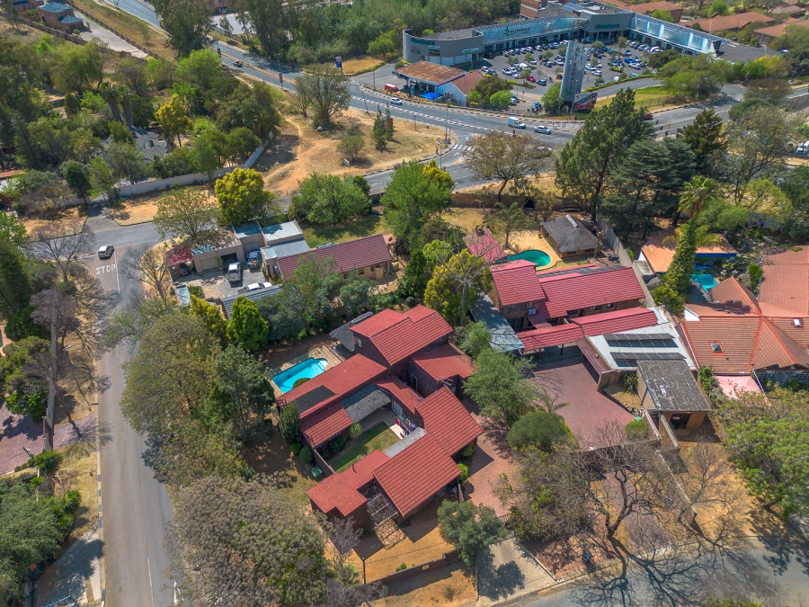 5 Bedroom Property for Sale in Sharonlea Gauteng