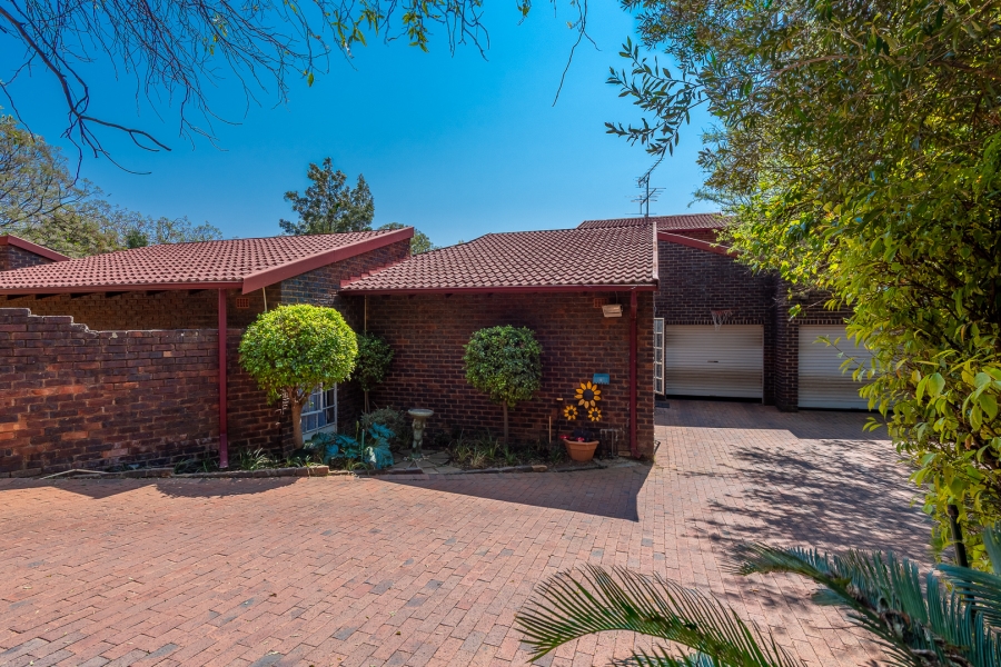 5 Bedroom Property for Sale in Sharonlea Gauteng