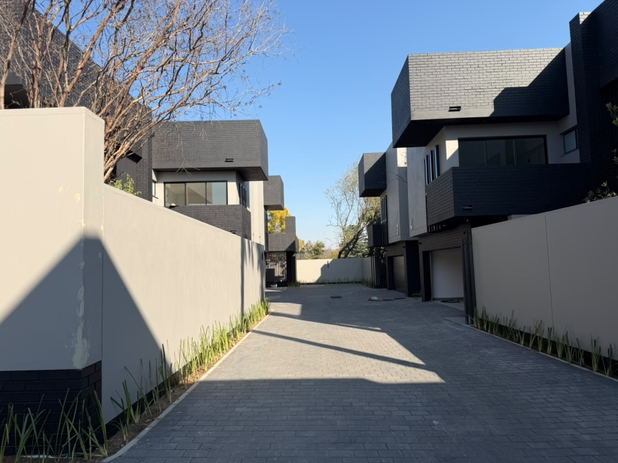 4 Bedroom Property for Sale in Bryanston East Gauteng