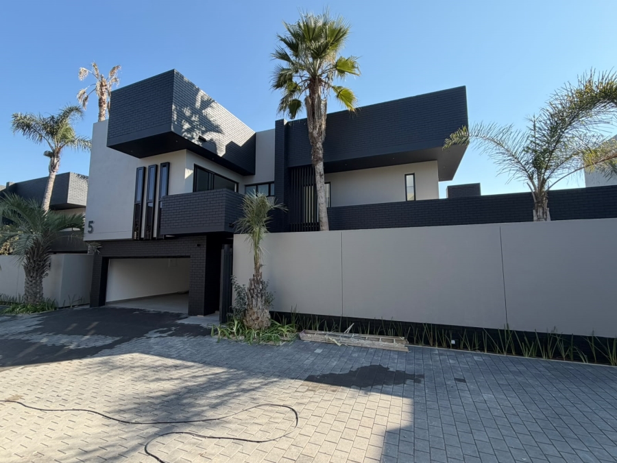 4 Bedroom Property for Sale in Bryanston East Gauteng