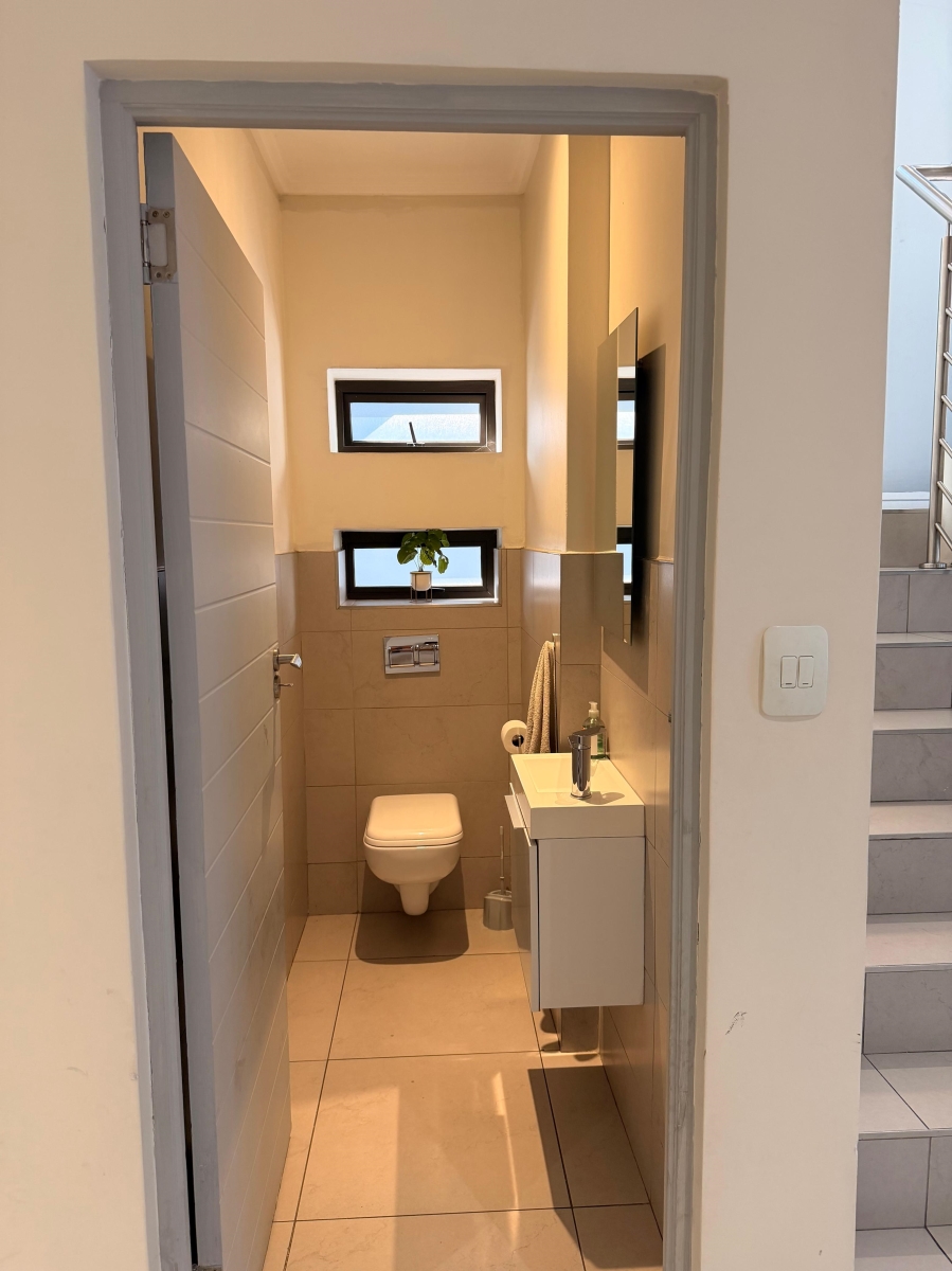 3 Bedroom Property for Sale in Bryanston East Gauteng