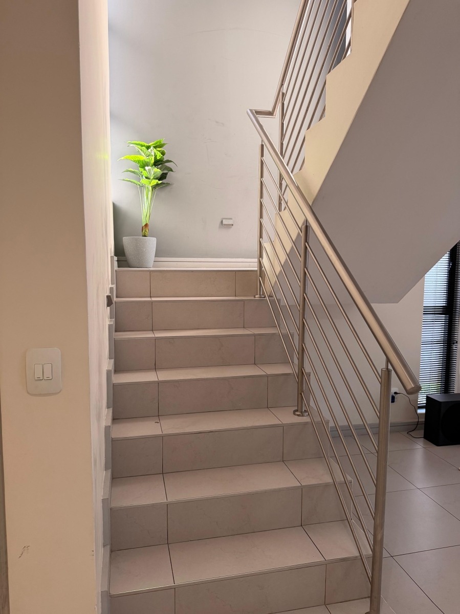 3 Bedroom Property for Sale in Bryanston East Gauteng