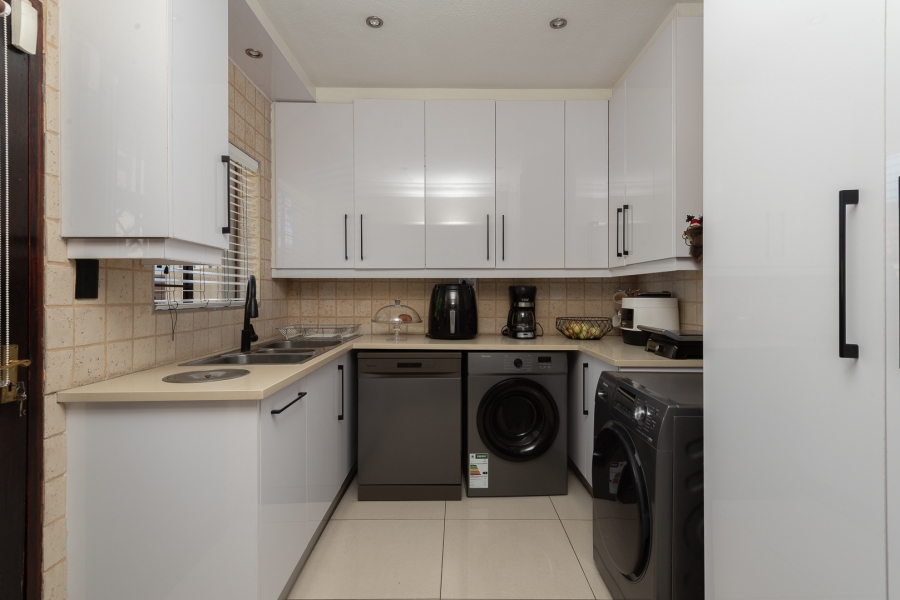 3 Bedroom Property for Sale in Morehill Gauteng