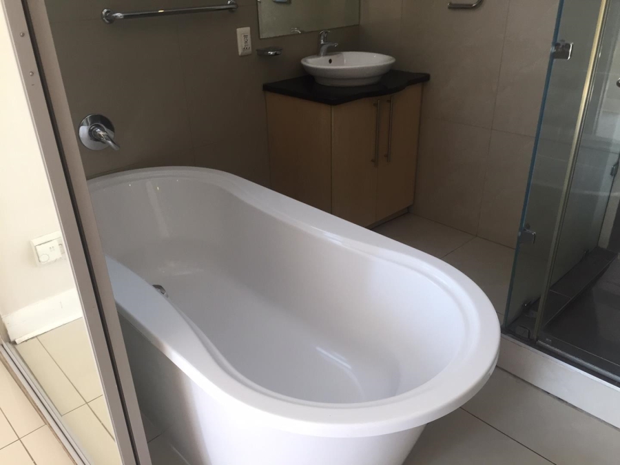 To Let 1 Bedroom Property for Rent in Sandown Gauteng