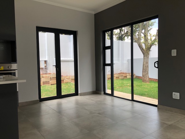 To Let 3 Bedroom Property for Rent in Hurlingham Gauteng