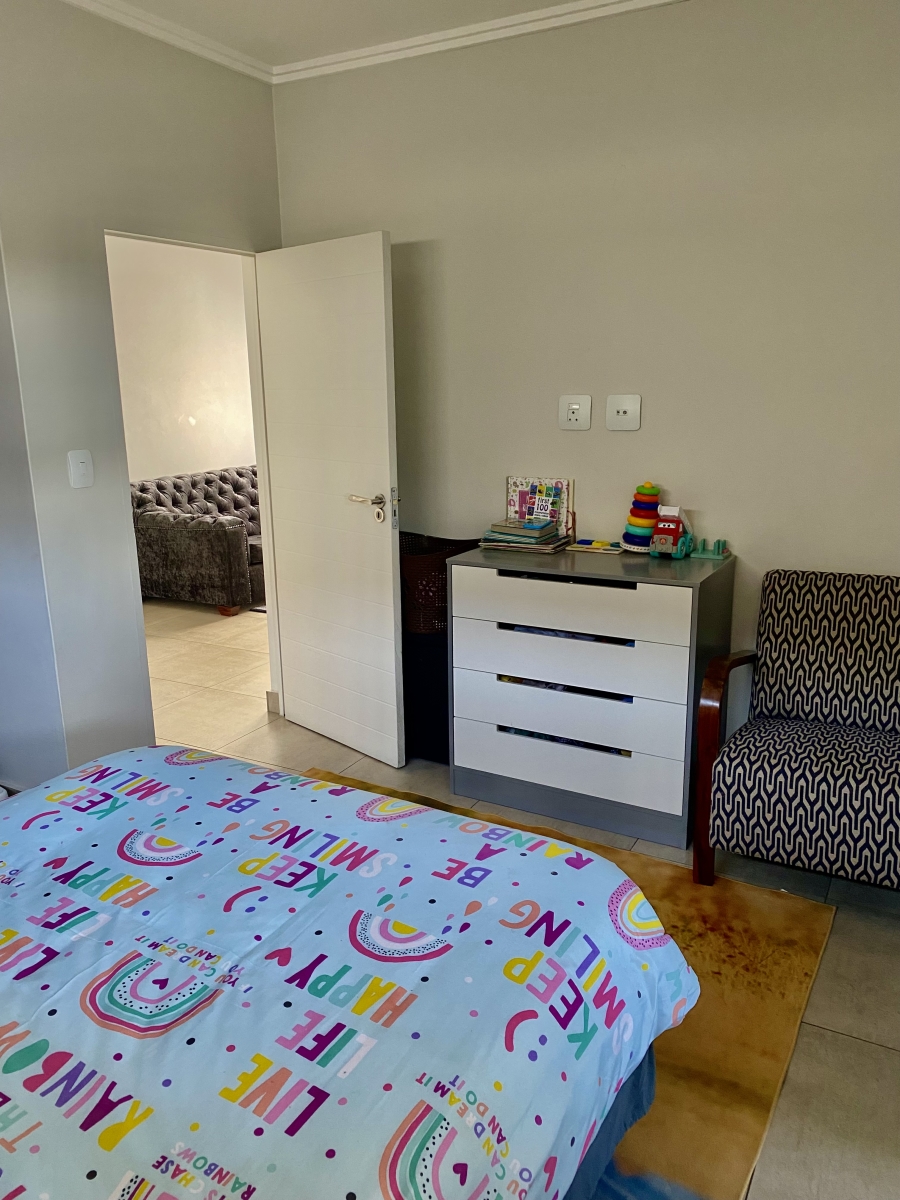 To Let 3 Bedroom Property for Rent in Hurlingham Gauteng