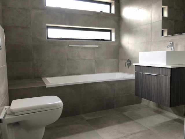 To Let 3 Bedroom Property for Rent in Hurlingham Gauteng