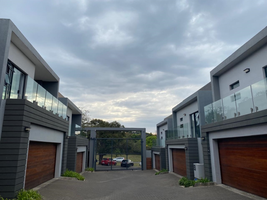 To Let 3 Bedroom Property for Rent in Hurlingham Gauteng