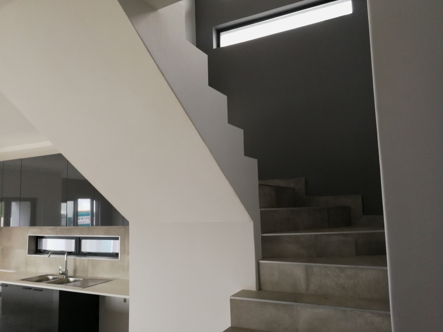 To Let 3 Bedroom Property for Rent in Hurlingham Gauteng