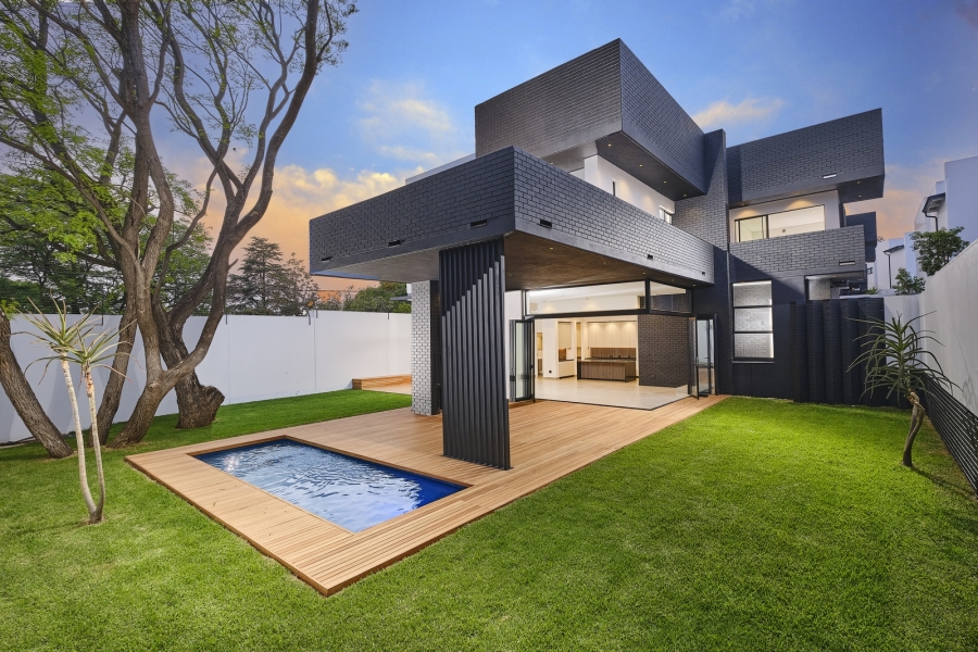 To Let 4 Bedroom Property for Rent in Bryanston Gauteng