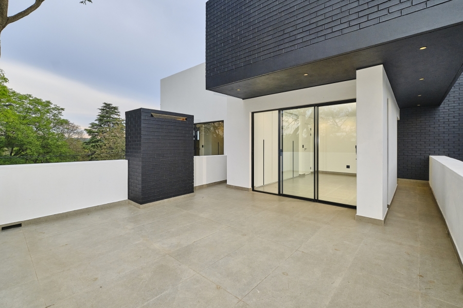 To Let 4 Bedroom Property for Rent in Bryanston Gauteng